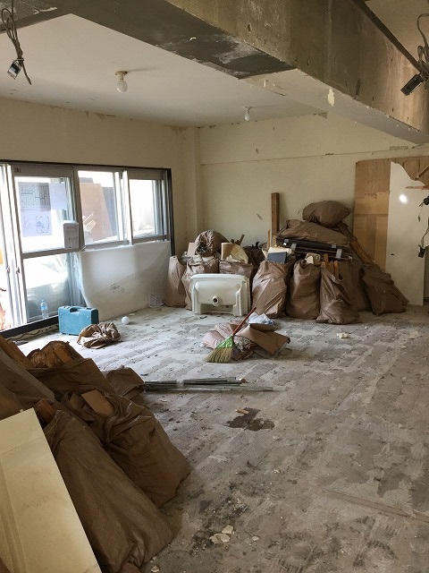 解体現場 マンション