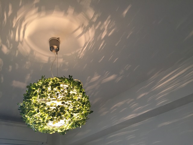 木漏れ日ライト