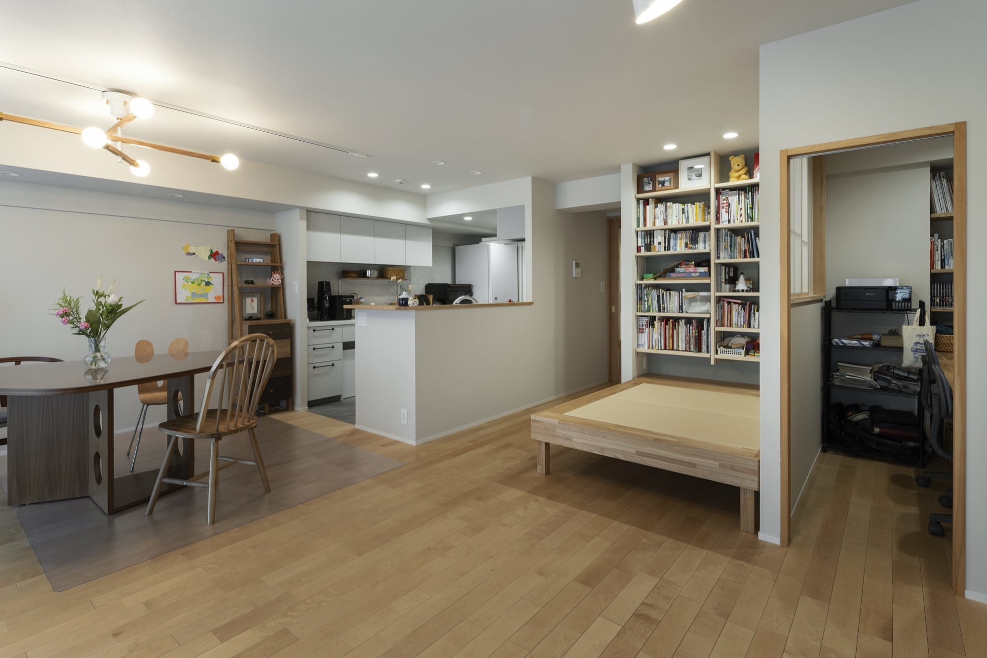 家族の暮らしに合わせた光と風があふれる住まい