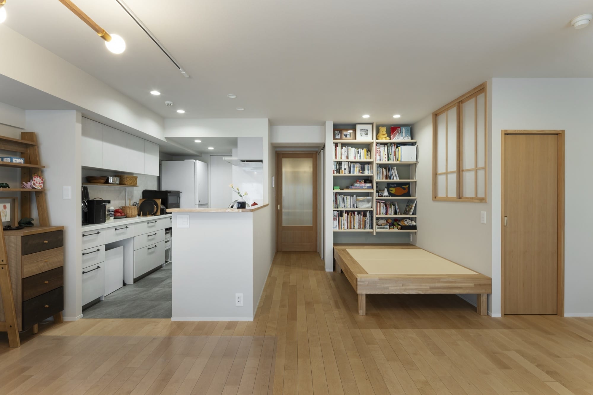 家族の暮らしに合わせた光と風があふれる住まい