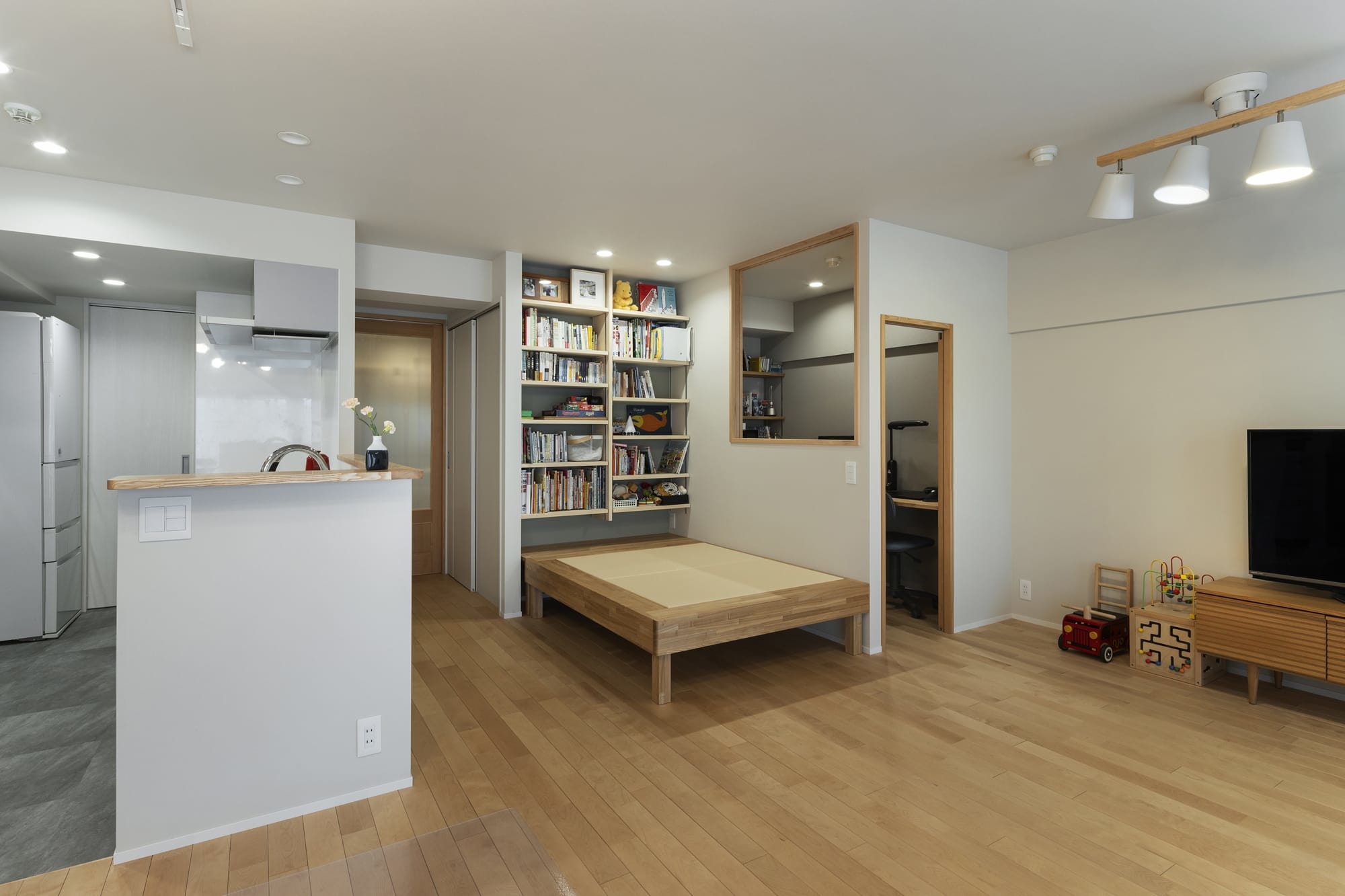 家族の暮らしに合わせた光と風があふれる住まい