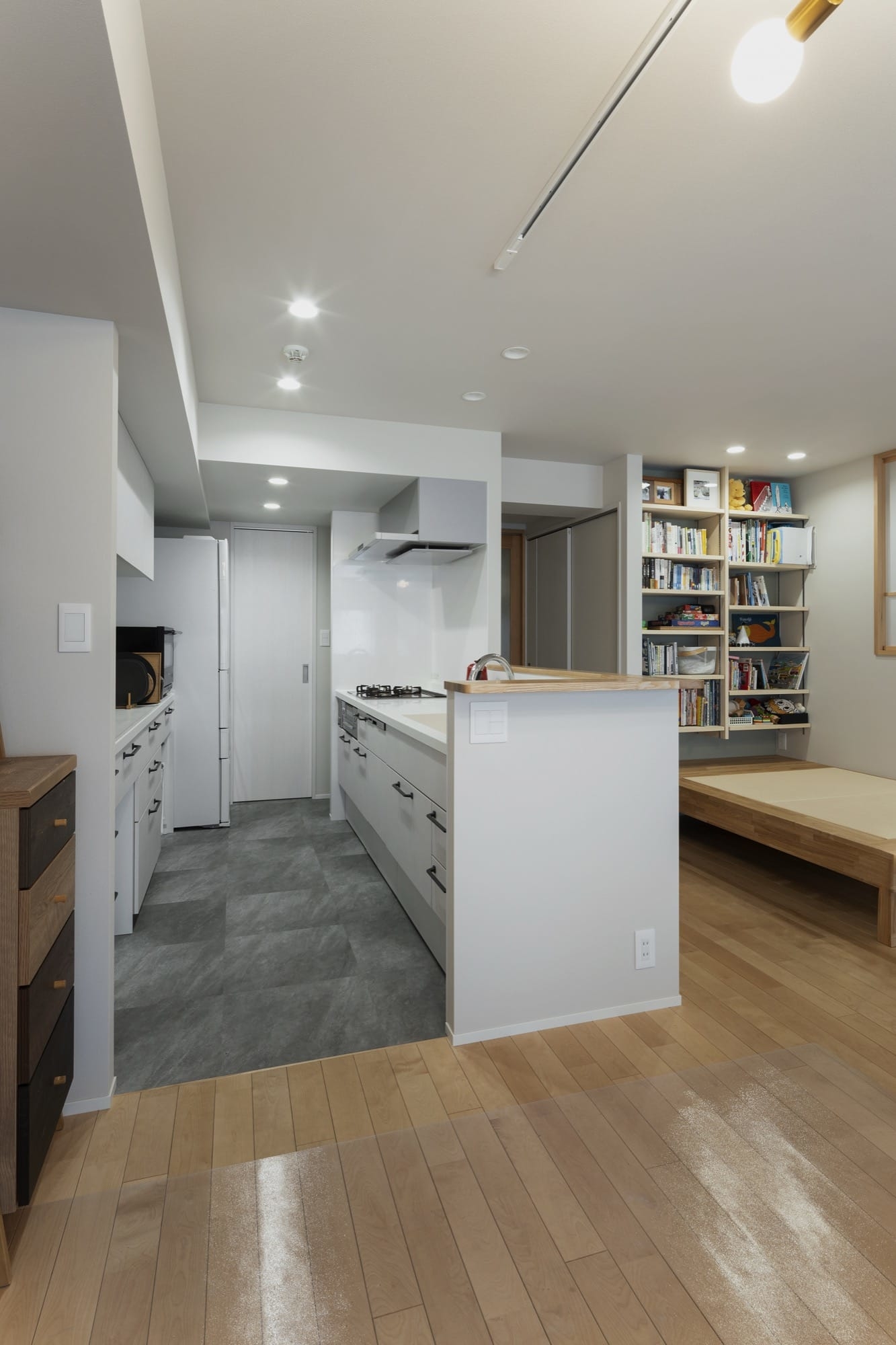 家族の暮らしに合わせた光と風があふれる住まい