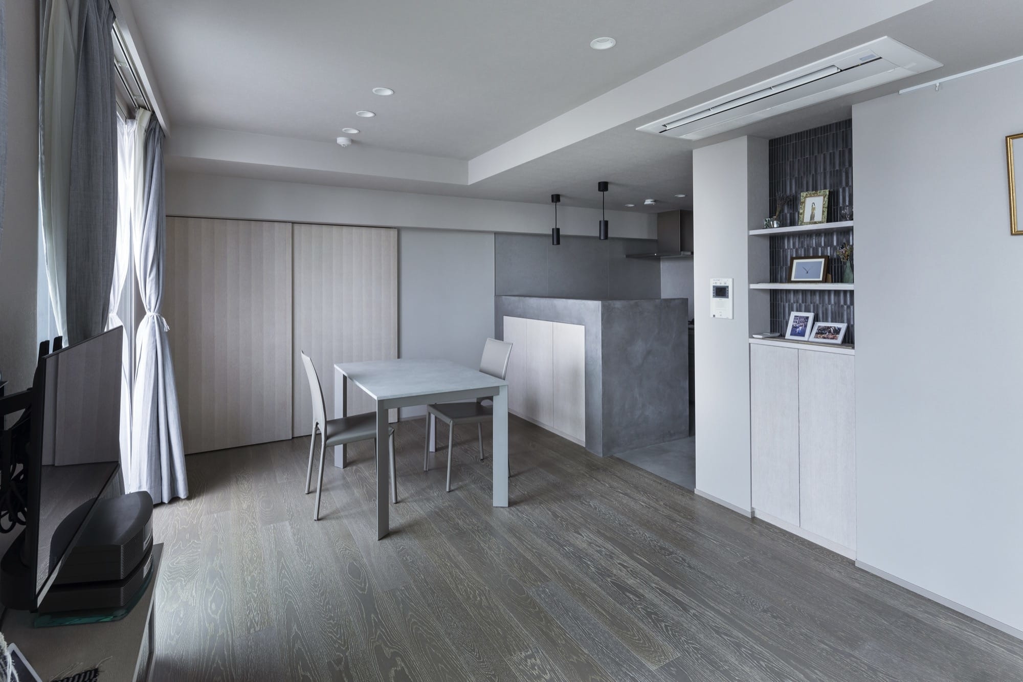 収納と快適性を両立。夫婦が共に心地よく暮らせる住まい