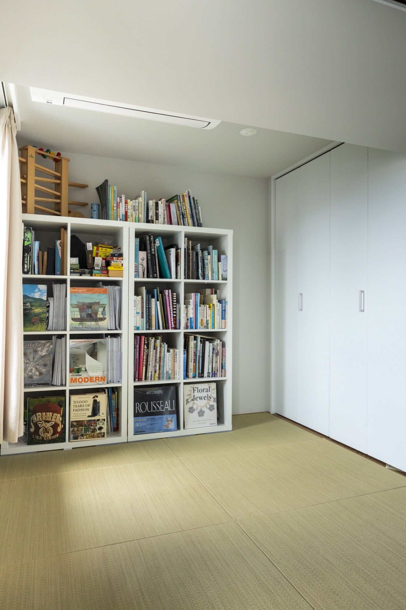 家族が集まる心地良い、大きなダイニングテーブルのある暮らし