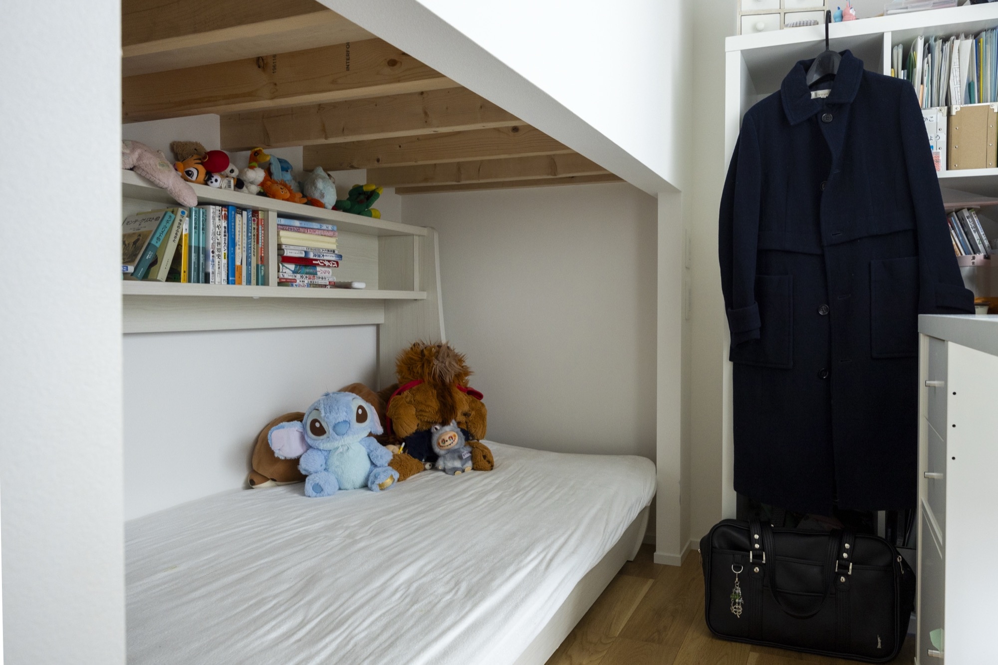 家族が集まる心地良い、大きなダイニングテーブルのある暮らし