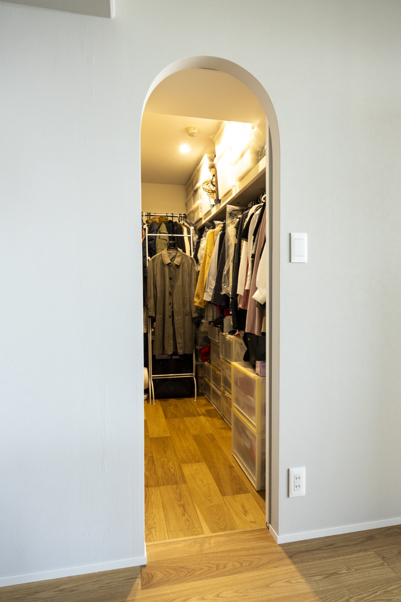 家族が集まる心地良い、大きなダイニングテーブルのある暮らし