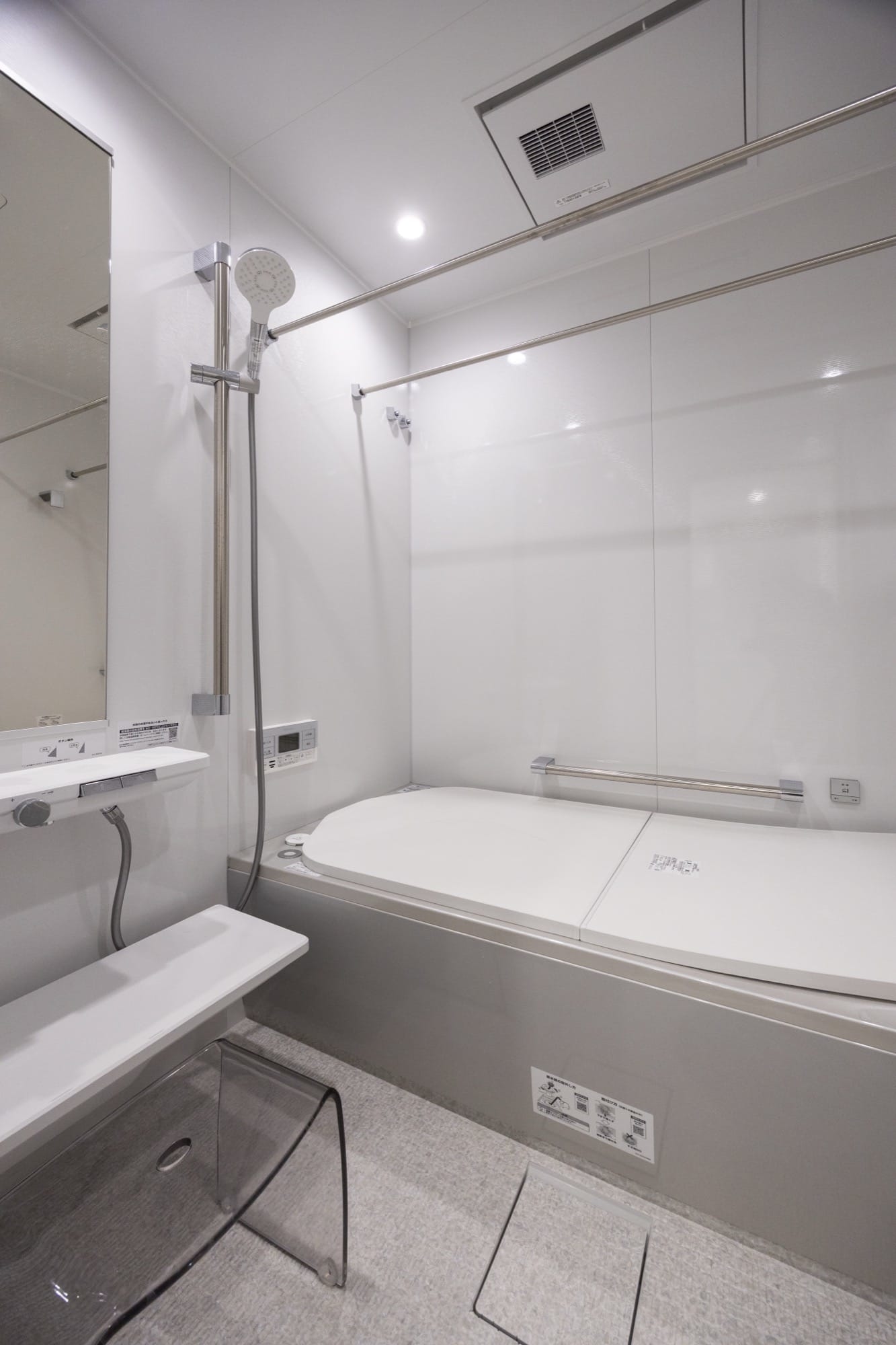 海の景色を日常に取り込む、開放的なLDK