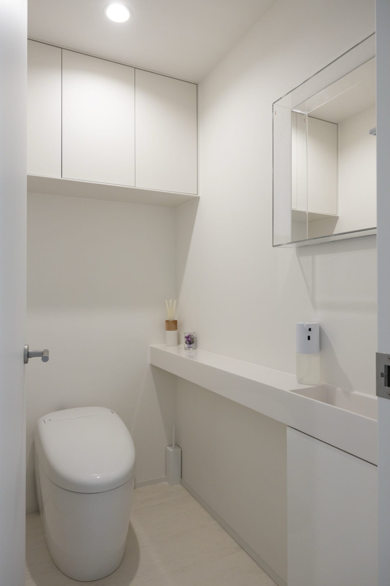 海の景色を日常に取り込む、開放的なLDK