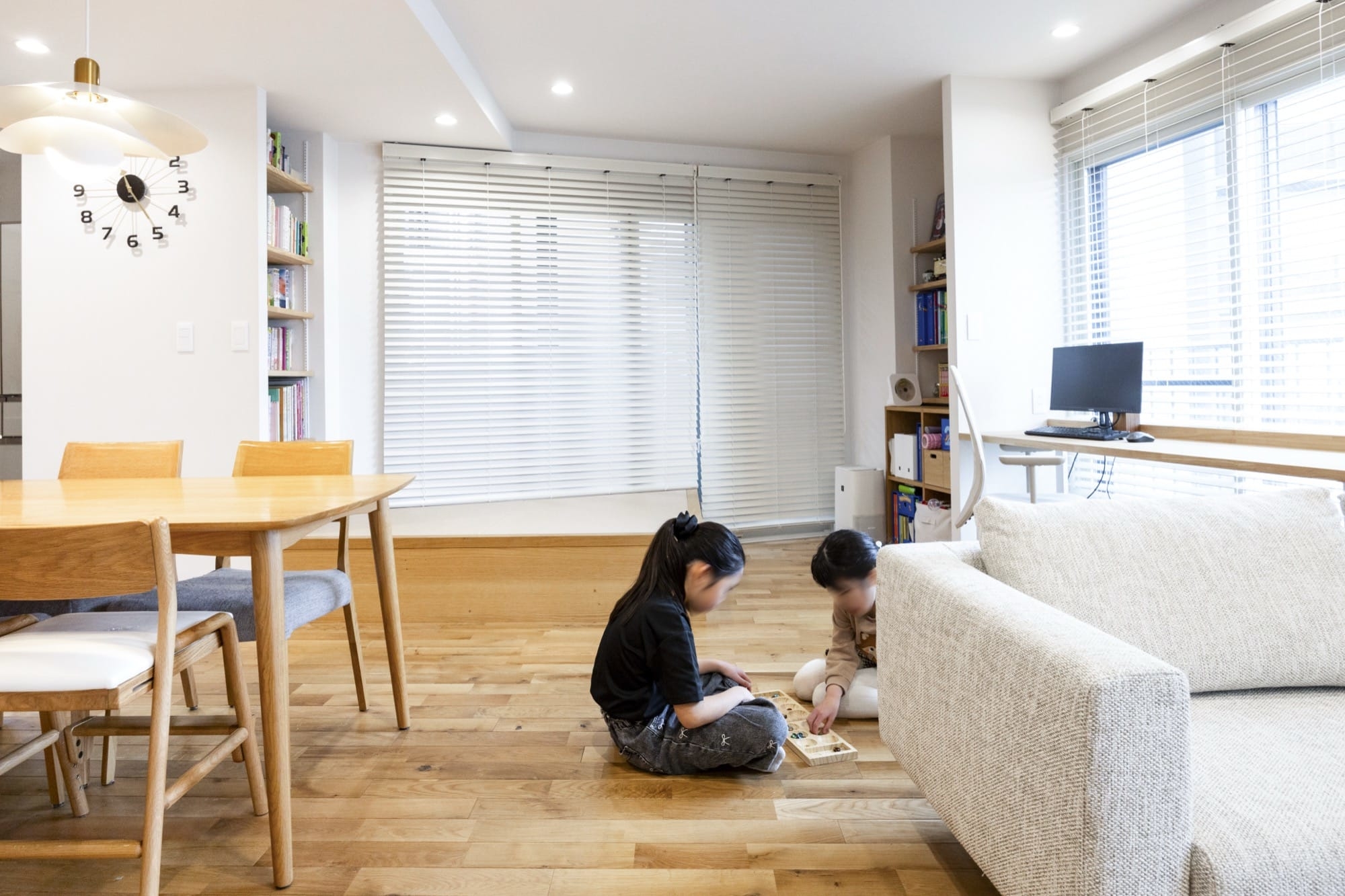 家族が集い、くつろぐリビング