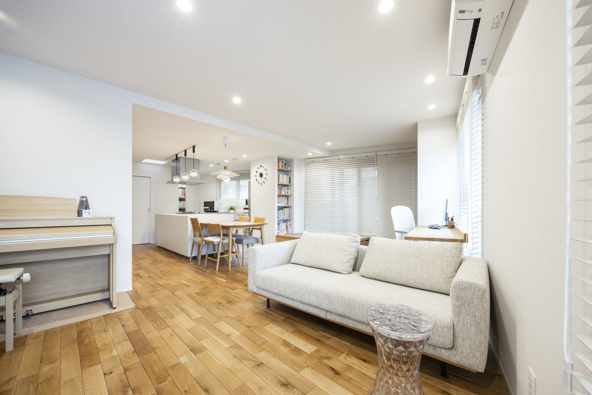 家族が集い、くつろぐリビング